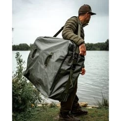 TRAKKER Downpour Roll-up Bedbag -Fishing Gear Verkoop trakker downpour roll up bedbag 2
